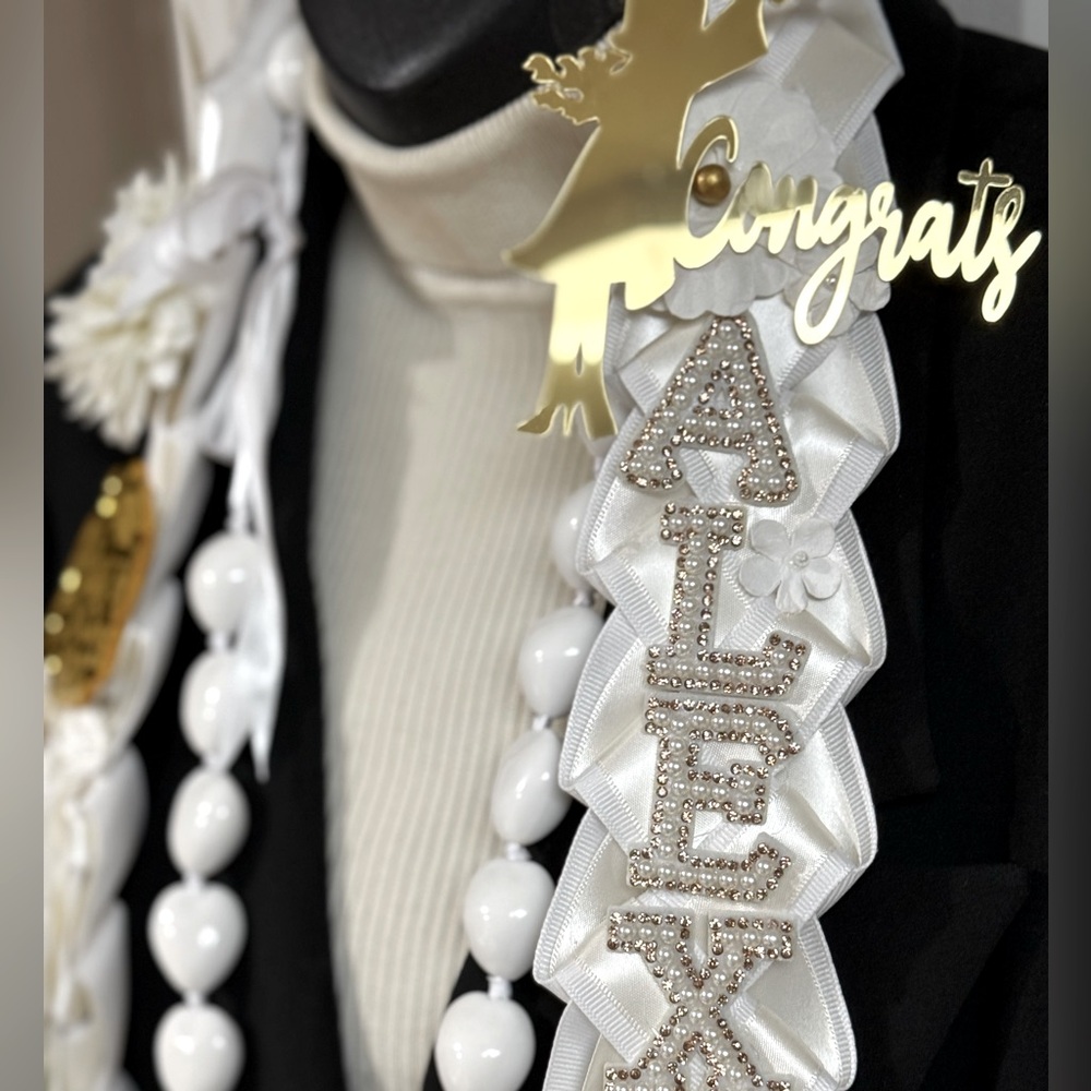 Graduation Lei, Custom Made Grad Gift Kukui Nut Lei  in all colors all grades